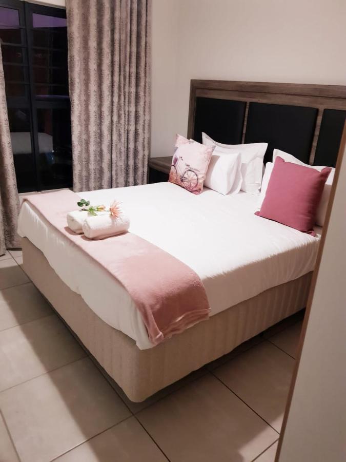 Rnr Crystal Lagoon Apartman Pretoria-Noord Kültér fotó